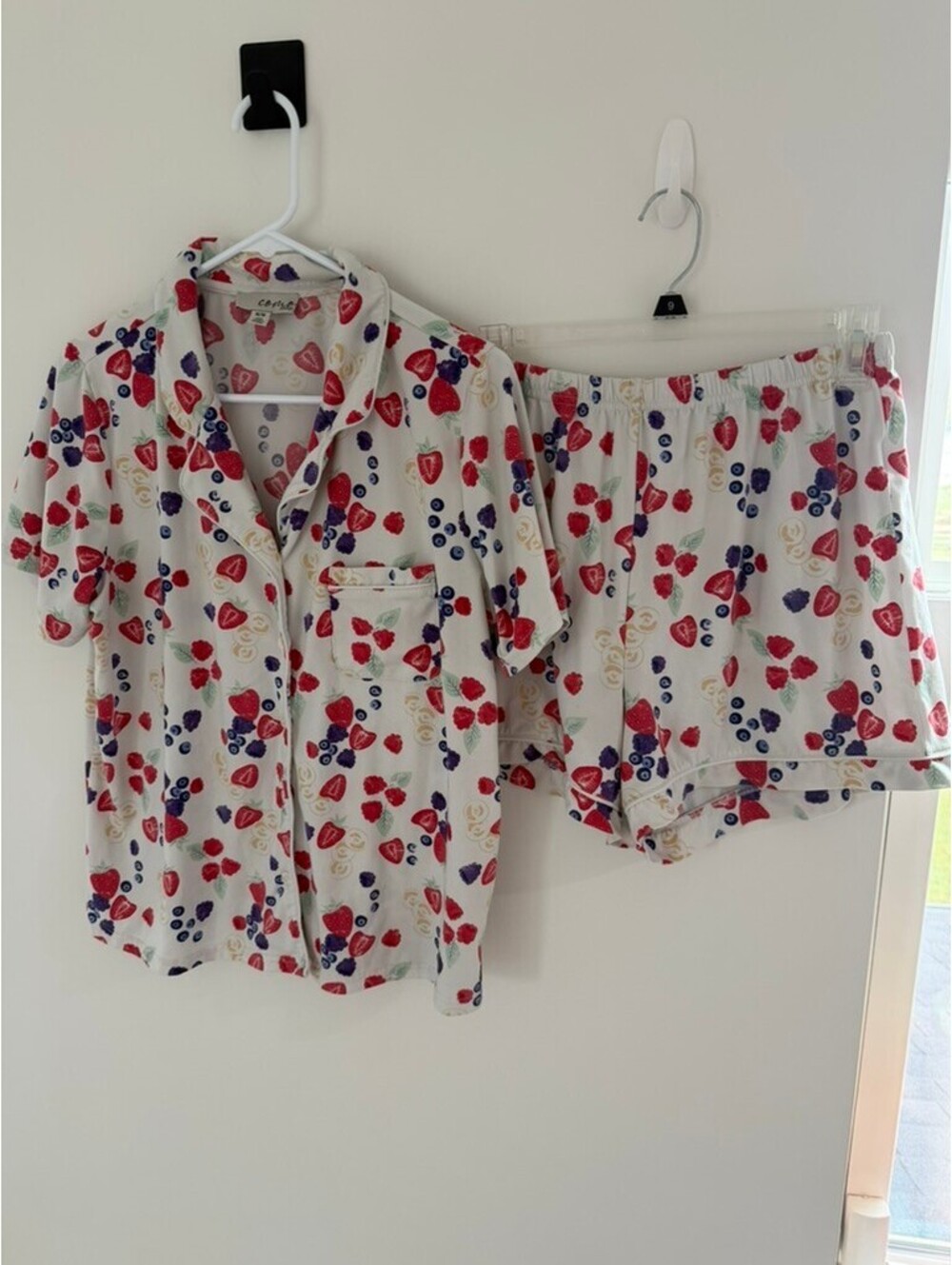 Women's Size Medium Pajamas